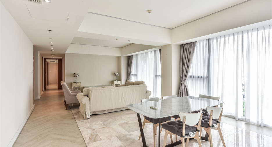 Condo en alquiler de 3 habitaciones en Sathon, Bangkok