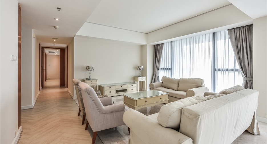 Condo en alquiler de 3 habitaciones en Sathon, Bangkok