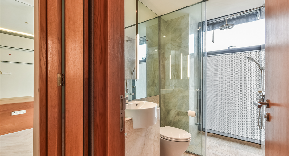Condo en alquiler de 3 habitaciones en Sathon, Bangkok