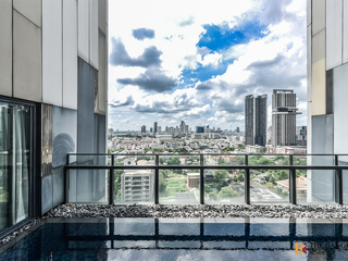 Condo en alquiler de 3 habitaciones en Sathon, Bangkok