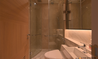 For sale 2 ベッドルーム condo in Pathum Wan, Bangkok