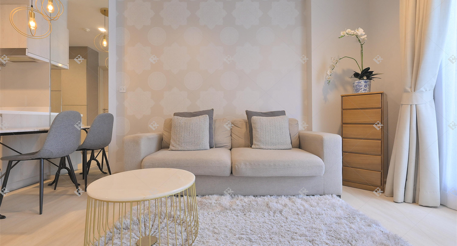 For rent 2 bedrooms condo in Pathum Wan, Bangkok
