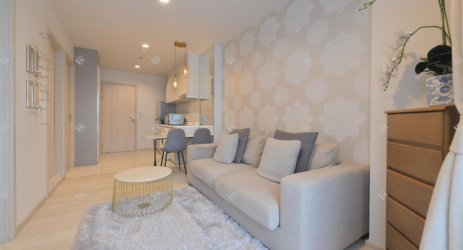For rent 2 bedrooms condo in Pathum Wan, Bangkok