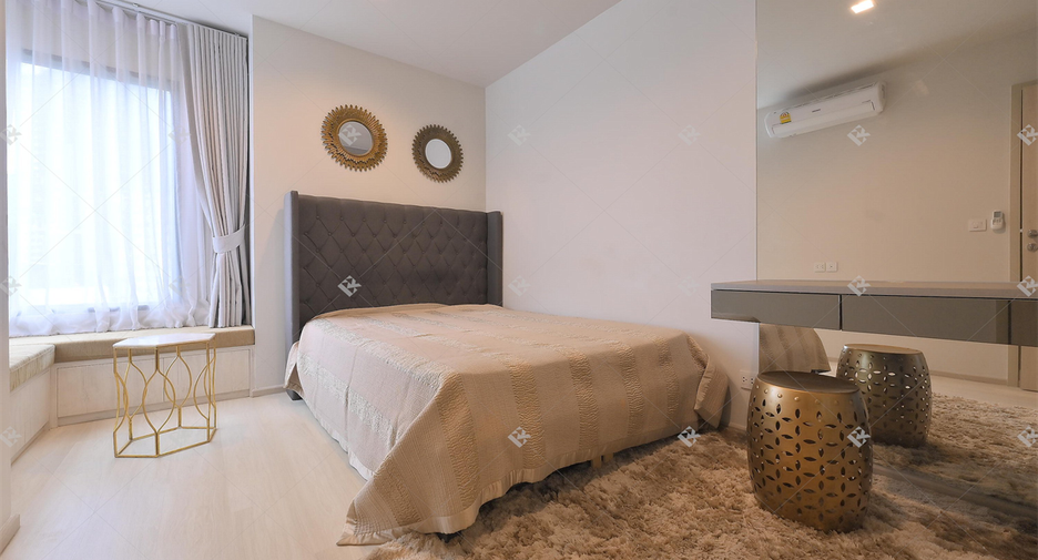 For rent 2 bedrooms condo in Pathum Wan, Bangkok