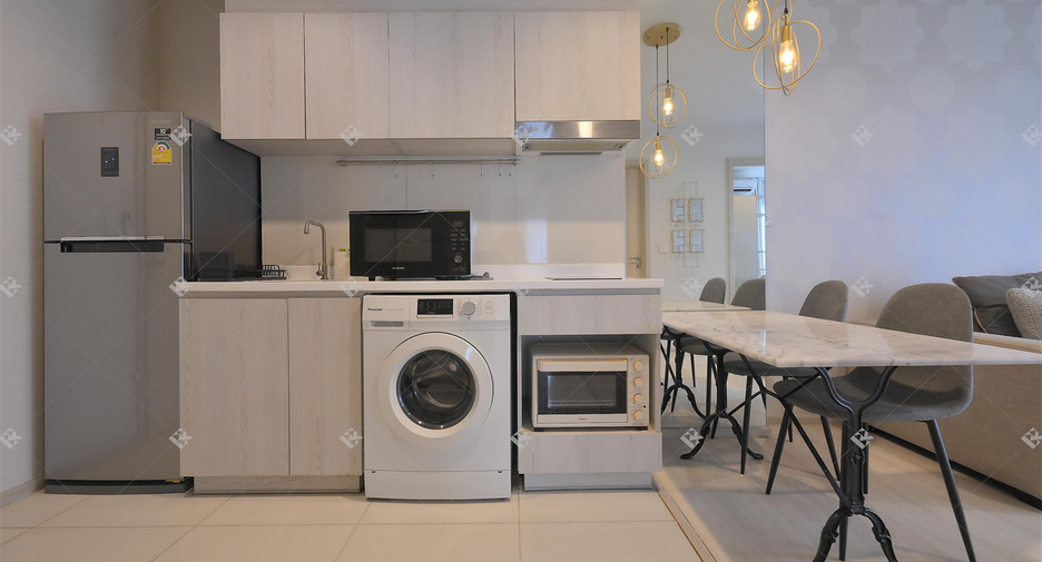 For rent 2 bedrooms condo in Pathum Wan, Bangkok
