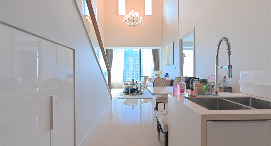 For rent 2 ベッドルーム condo in Pathum Wan, Bangkok
