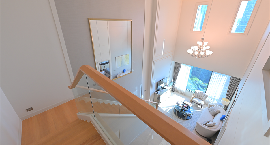 For rent 2 ベッドルーム condo in Pathum Wan, Bangkok