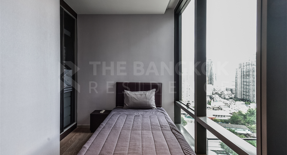 For rent 2 bedrooms condo in Bang Rak, Bangkok