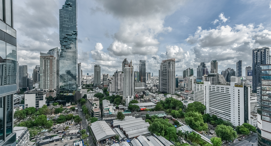 For rent 2 bedrooms condo in Bang Rak, Bangkok