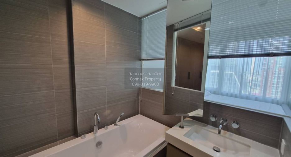 For rent 3 bedrooms condo in Khlong Toei, Bangkok