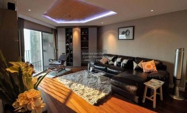 For rent 2 bedrooms condo in Huai Khwang, Bangkok