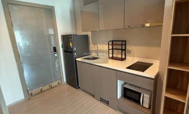 Condo en alquiler de 1 habitaciones en Huai Khwang, Bangkok