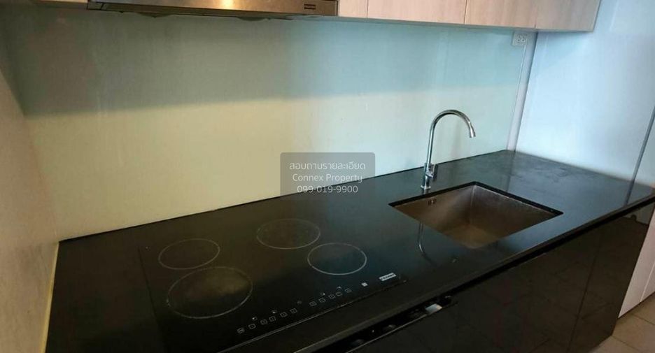 For rent 2 bedrooms condo in Phaya Thai, Bangkok