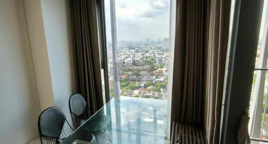 For rent 2 bedrooms condo in Phaya Thai, Bangkok