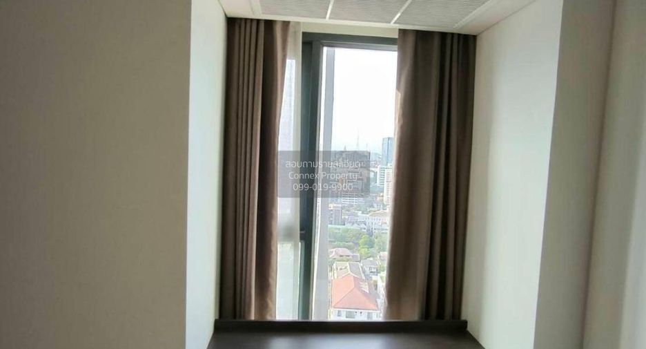 For rent 2 bedrooms condo in Phaya Thai, Bangkok