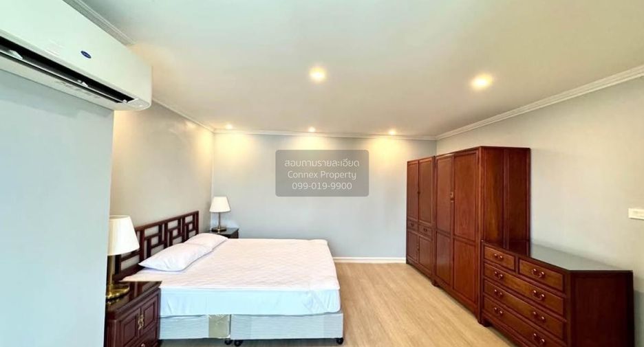 For rent 3 bedrooms condo in Watthana, Bangkok