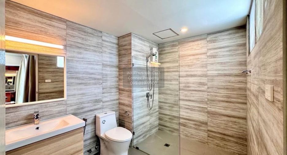 For rent 3 bedrooms condo in Watthana, Bangkok