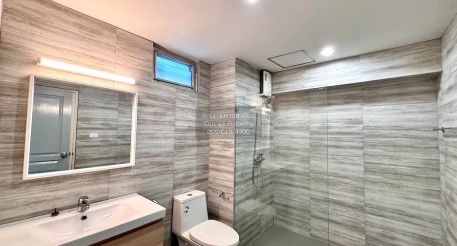 For rent 3 bedrooms condo in Watthana, Bangkok