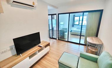 Wohnung zur Miete mit 1 Zimmer in Wang Thonglang, Bangkok