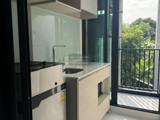 Wohnung zur Miete mit 1 Zimmer in Wang Thonglang, Bangkok