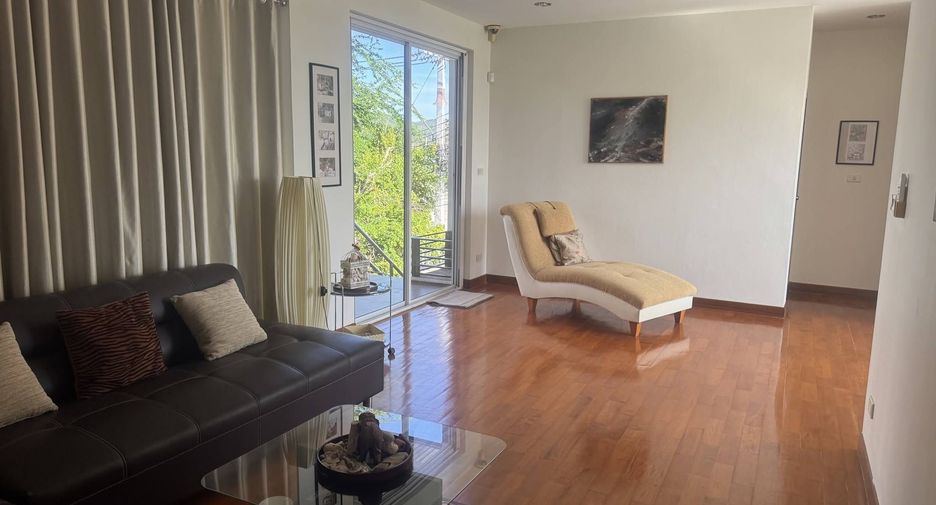 For rent 4 bedrooms villa in Hua Hin, Prachuap Khiri Khan