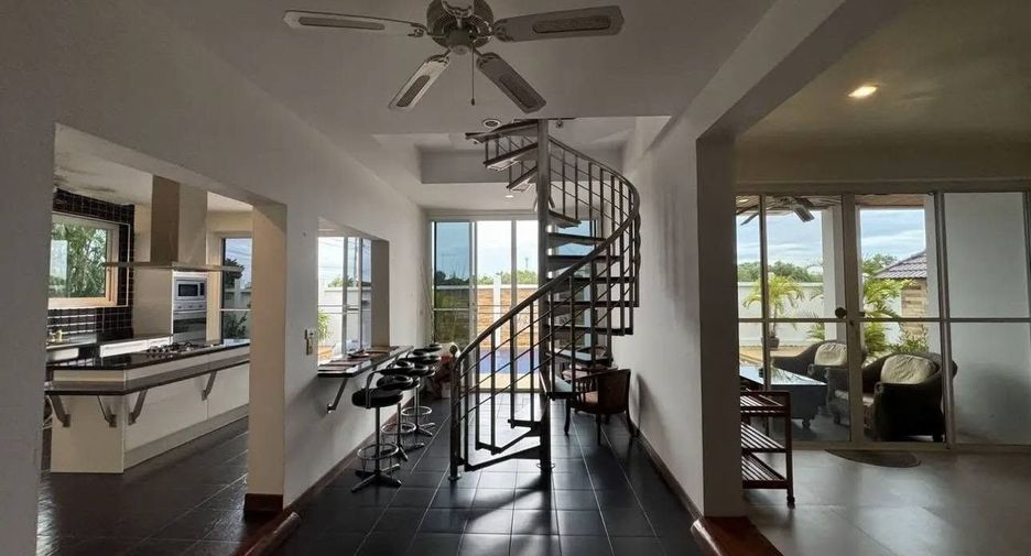 For rent 4 bedrooms villa in Hua Hin, Prachuap Khiri Khan