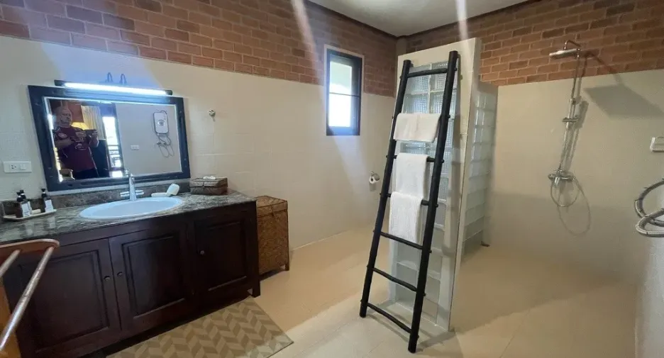 Haus zum Kauf mit 5 Zimmer in Ban Tak, Tak