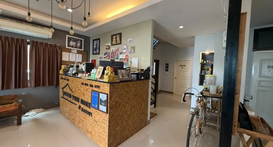 Casa adosada en venta de 6 habitaciones en Mae Sot, Tak