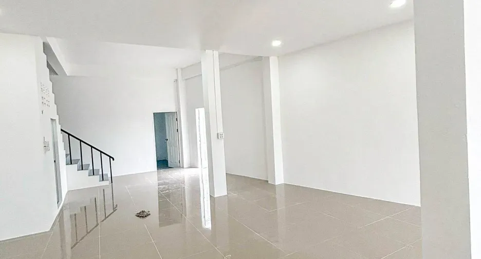 For sale 7 bedrooms retail Space in Mueang Nakhon Pathom, Nakhon Pathom