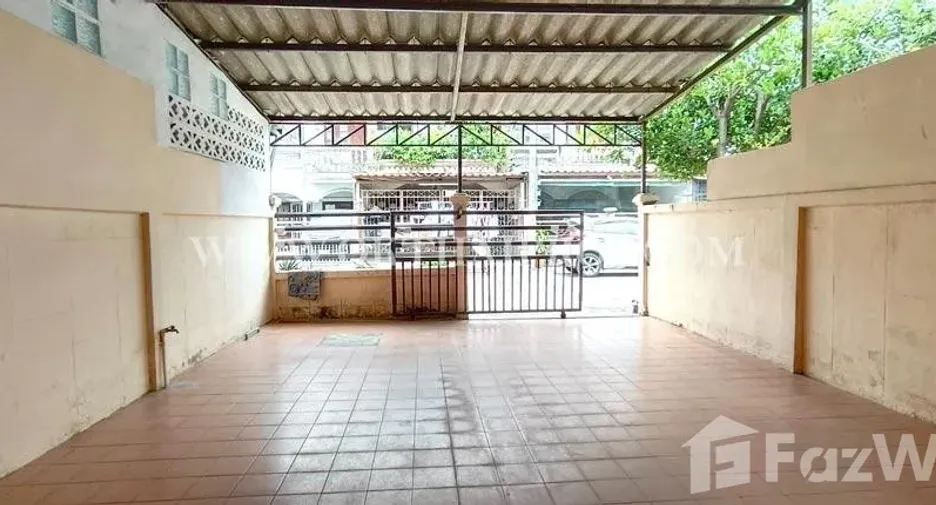 À vendre 2 chambres maison de ville à Bang Bua Thong, Nonthaburi