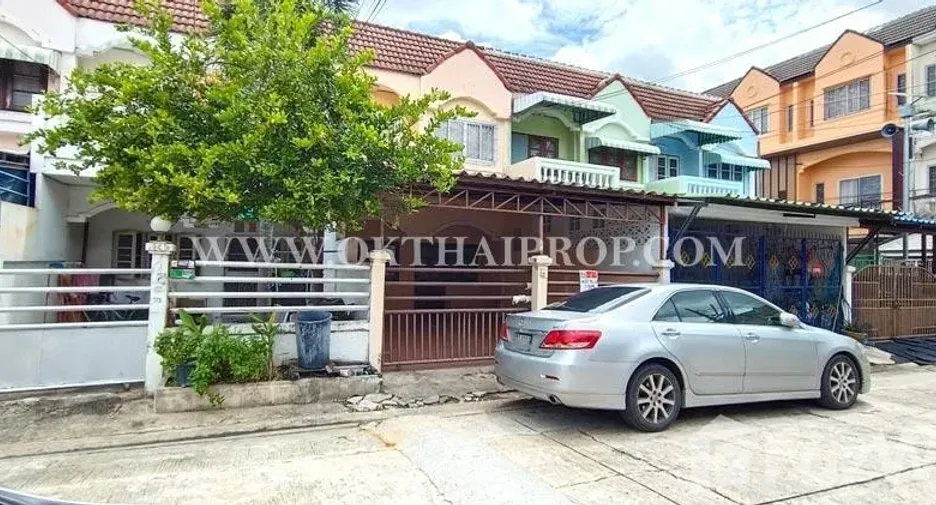 À vendre 2 chambres maison de ville à Bang Bua Thong, Nonthaburi