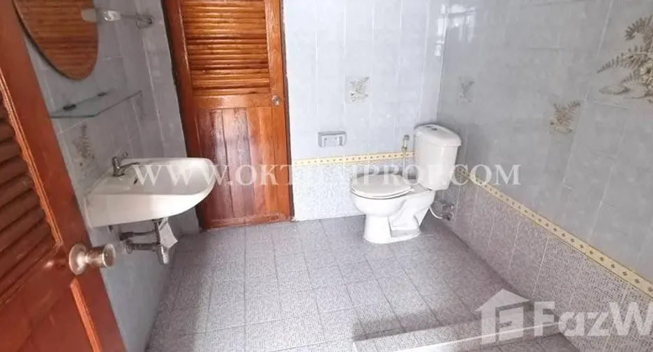 À vendre 2 chambres maison de ville à Bang Bua Thong, Nonthaburi