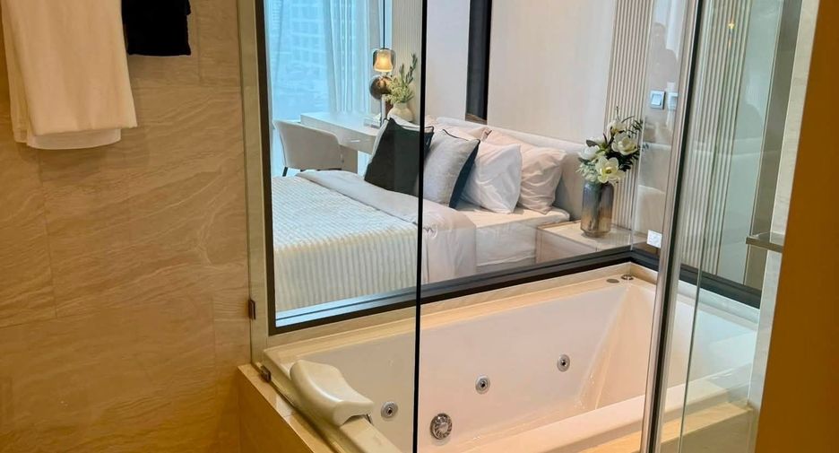 Condo en alquiler de 1 habitaciones en Bang Rak, Bangkok