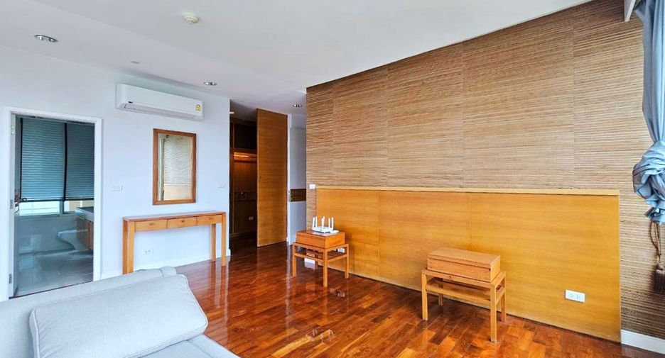 Wohnung zur Miete mit 3 Zimmer in Watthana, Bangkok