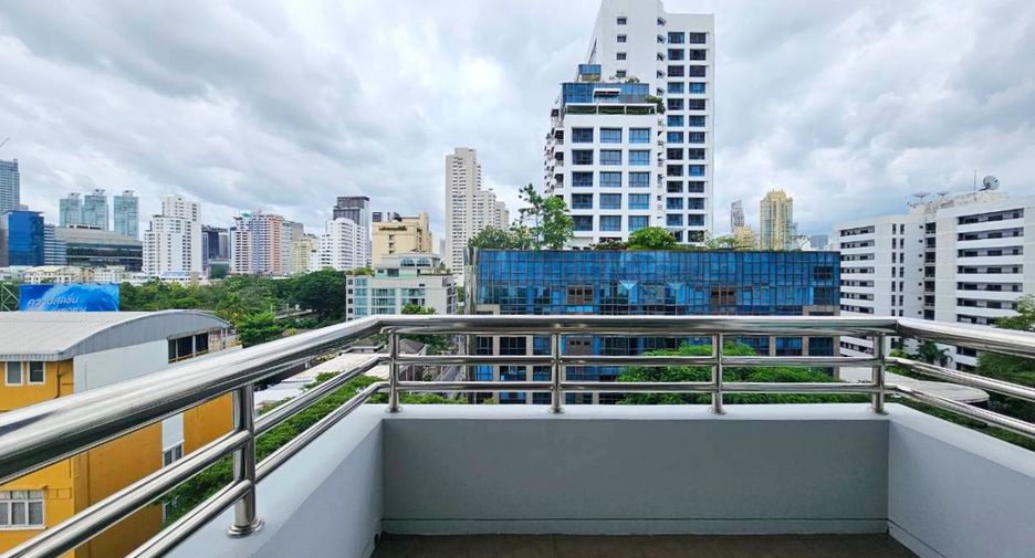 Wohnung zur Miete mit 3 Zimmer in Watthana, Bangkok