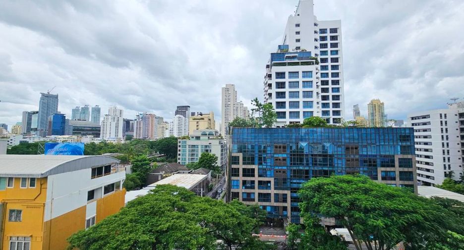 Wohnung zur Miete mit 3 Zimmer in Watthana, Bangkok