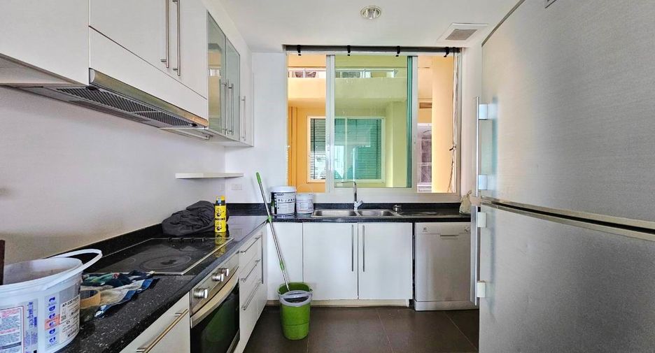 Wohnung zur Miete mit 3 Zimmer in Watthana, Bangkok