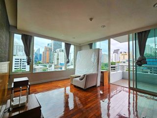 Wohnung zur Miete mit 3 Zimmer in Watthana, Bangkok