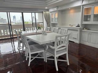 Wohnung zur Miete mit 3 Zimmer in Watthana, Bangkok