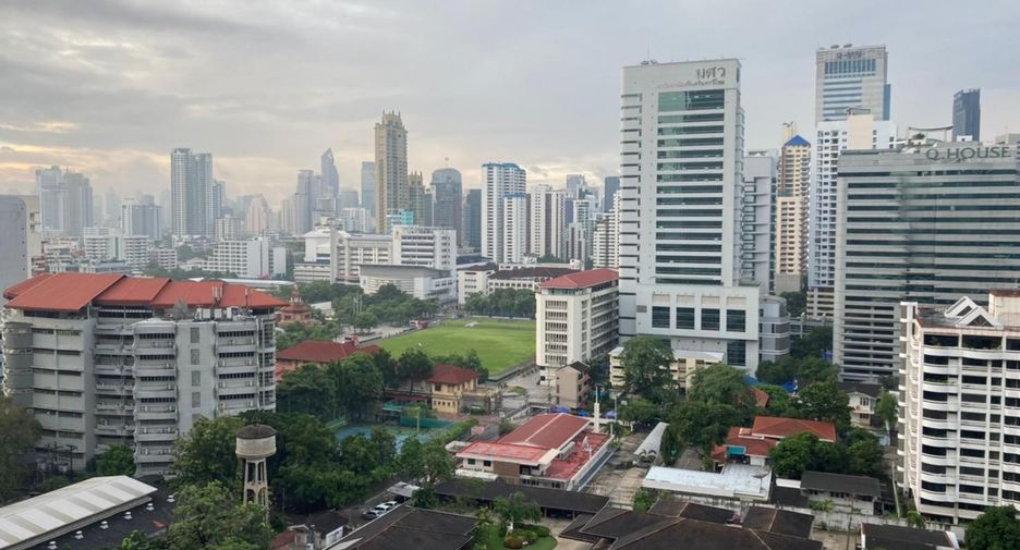 For rent 1 bed condo in Watthana, Bangkok