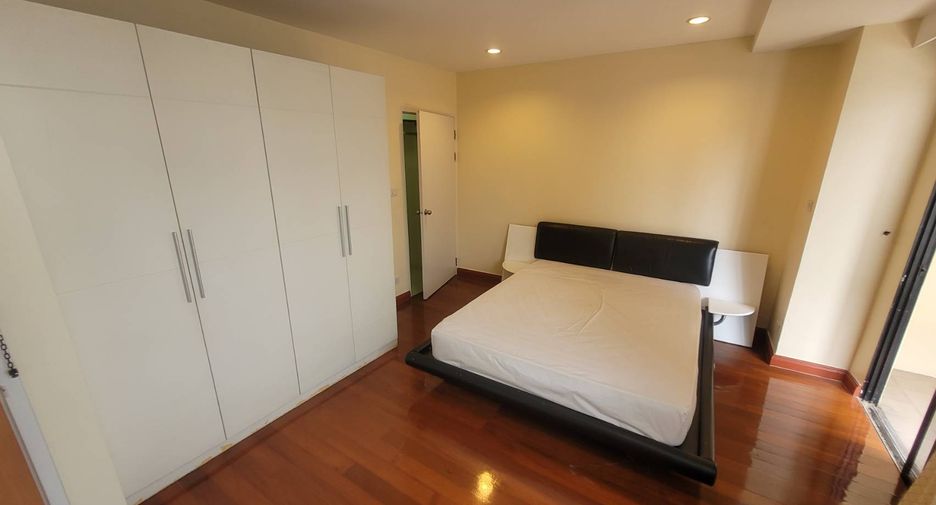 Wohnung zur Miete mit 3 Zimmer in Watthana, Bangkok