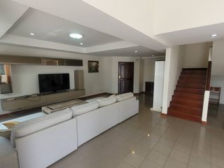 Wohnung zur Miete mit 3 Zimmer in Watthana, Bangkok