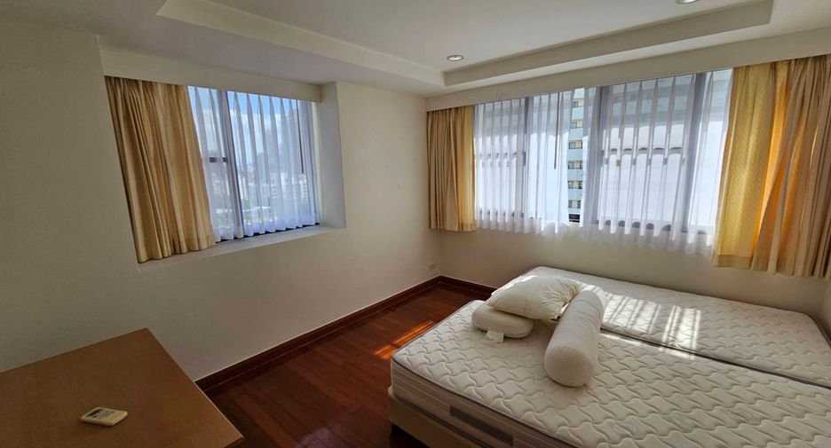 Wohnung zur Miete mit 3 Zimmer in Watthana, Bangkok