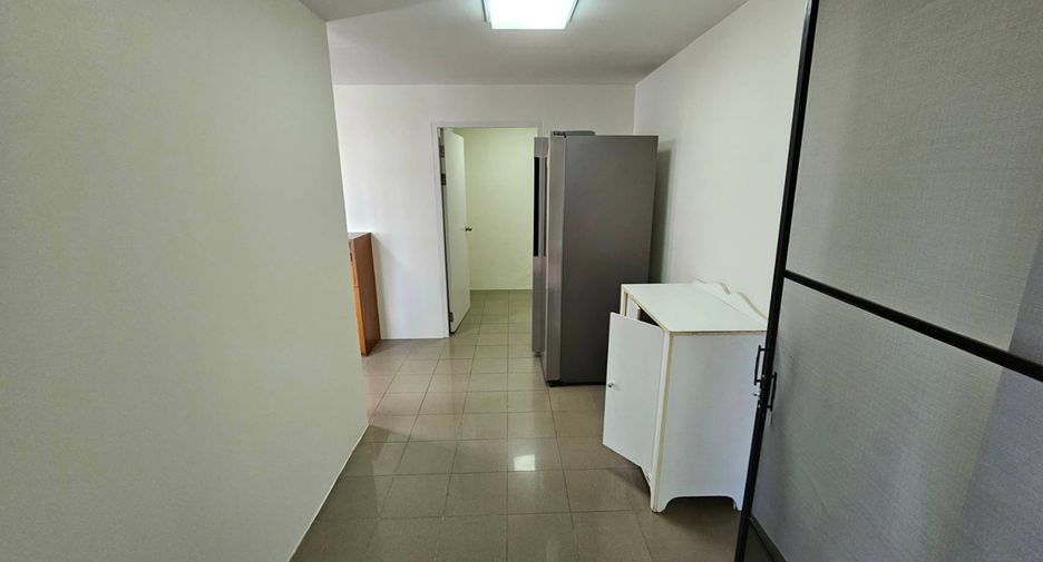 Wohnung zur Miete mit 3 Zimmer in Watthana, Bangkok