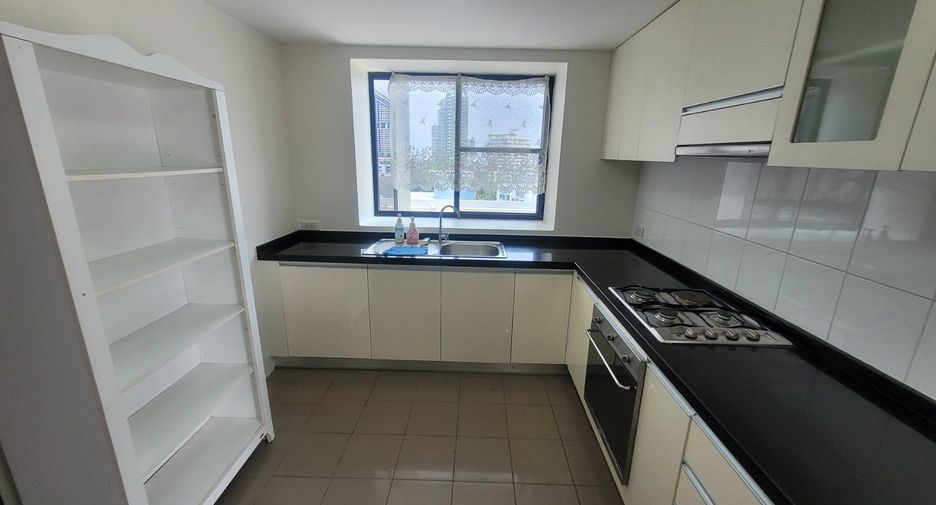 Wohnung zur Miete mit 3 Zimmer in Watthana, Bangkok