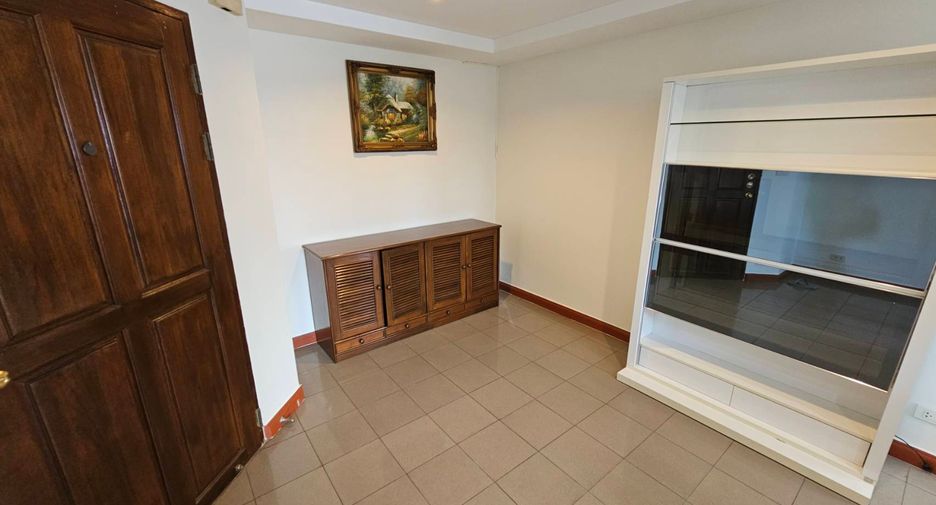 Wohnung zur Miete mit 3 Zimmer in Watthana, Bangkok