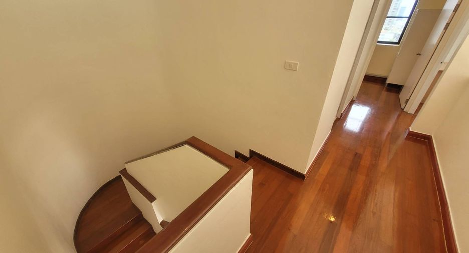 Wohnung zur Miete mit 3 Zimmer in Watthana, Bangkok