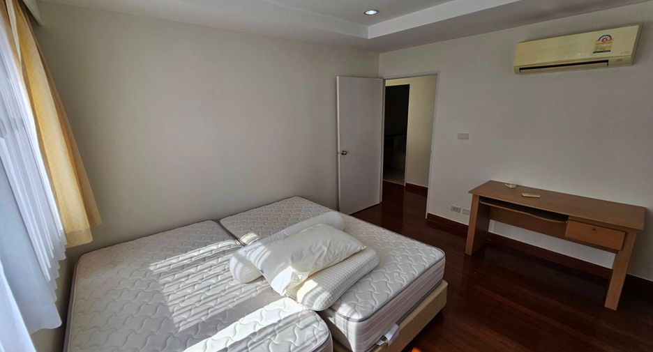 Wohnung zur Miete mit 3 Zimmer in Watthana, Bangkok