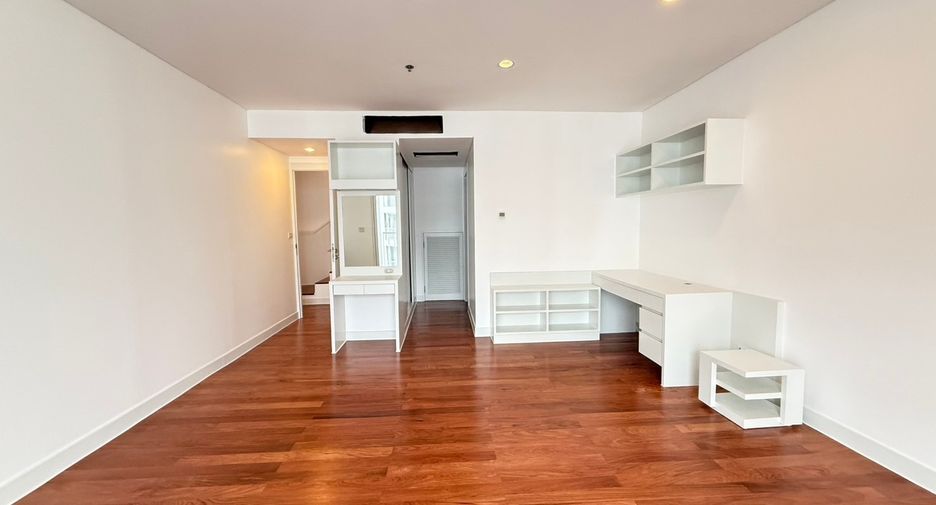 Wohnung zur Miete mit 3 Zimmer in Watthana, Bangkok