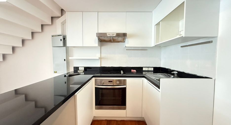 Wohnung zur Miete mit 3 Zimmer in Watthana, Bangkok
